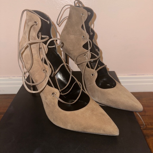 Saint Laurent suede heel with laces - Picture 2 of 4